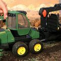 Bruder John Deere 1210E Forwarder with 4 Trunks and Grab 1:16 additional 2