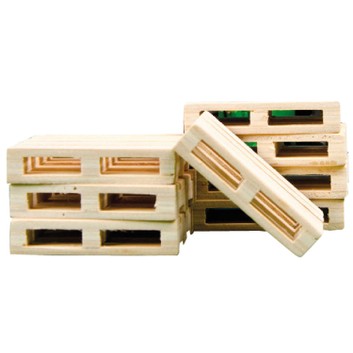 Kidsglobe 8 x Scaled Wooden Pallets Farming Toys - 1:32