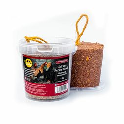 Feldy Chicken Pecker Block with Mixed Berries