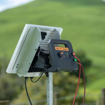 Gallagher MBS200 Mains Battery Solar Fence Energiser alternative