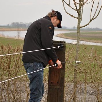 1 x Gallagher Heavy Duty Black Gate Handle alternative