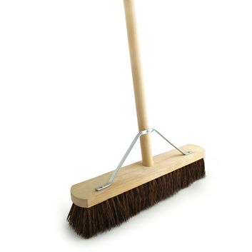 Bentley Stiff Bassine Broom with 4'6" Handle alternative