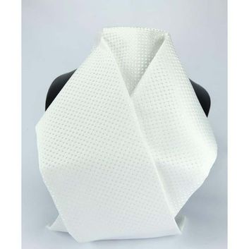 ShowQuest Tied Devises Looped Neck Stock