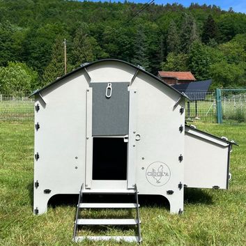 Chick’A® 6 Hen Chicken Coop “Harmony” Recycled plastic alternative