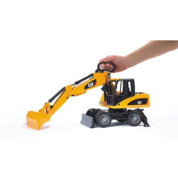 Bruder CAT Wheeled Excavator 1:16 alternative