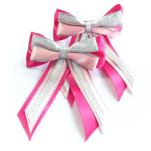 ShowQuest Piggy Bow &amp; Tails