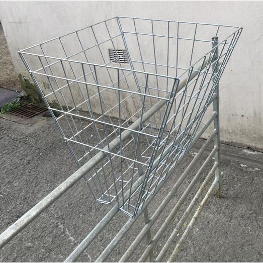 Double Sided Saddle Type Sheep Hayrack Feeder/Basket