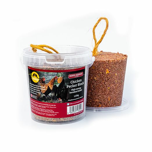 Feldy Chicken Pecker Block with Mixed Berries