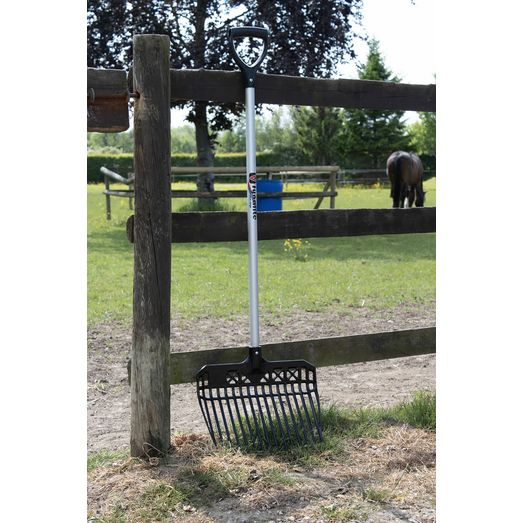 Fynalite Value Plastic Stable Fork D-Grip Handle