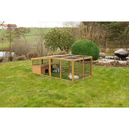 Outdoor Pen with Breakout Barrier