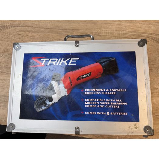 Strike Lithium-ion Cordless Shearer - Ex-Demo