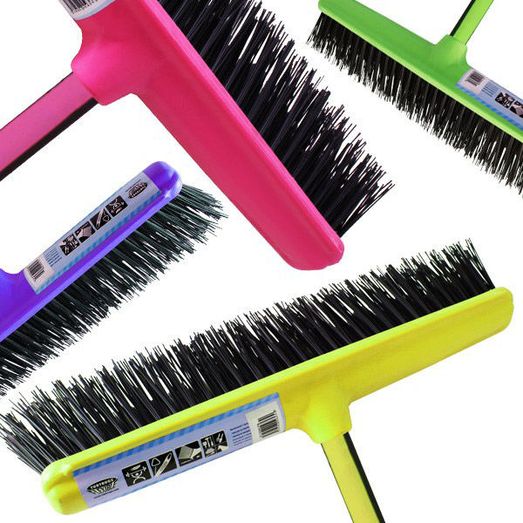 Faulks &amp; Cox Gorilla Broom Pistachio